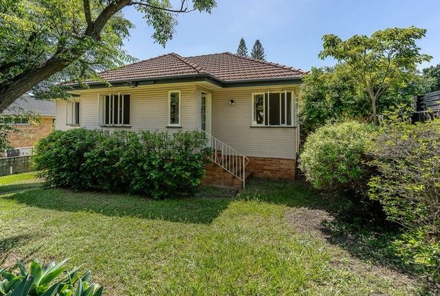 25 Mananda Street, QLD 4121