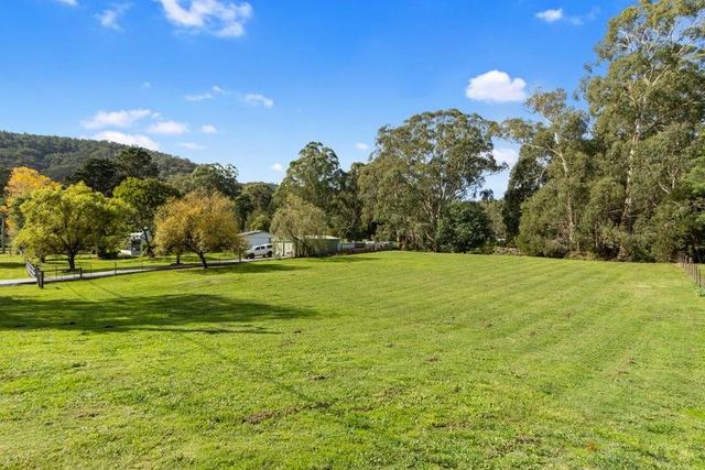 35 Forest  Road, VIC 3717