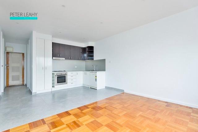 8/144 Nicholson Street, VIC 3058