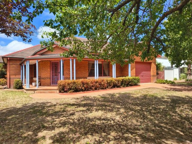 15 Lisbon Rd, NSW 2850