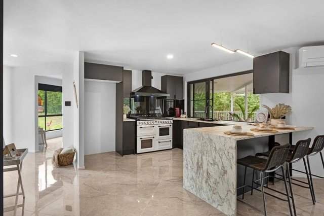 279 Ron Penhaligon Way, QLD 4226