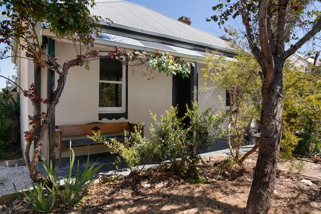 42 Douro Street, NSW 2850