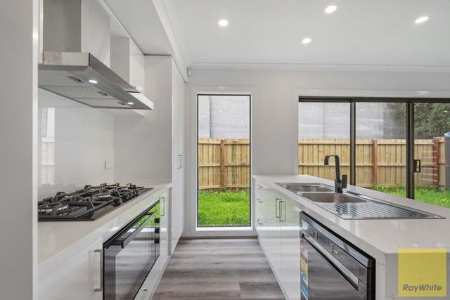 18 Balmoral Street, VIC 3028