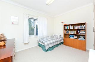 Bedroom 2 (2013-04-29)
