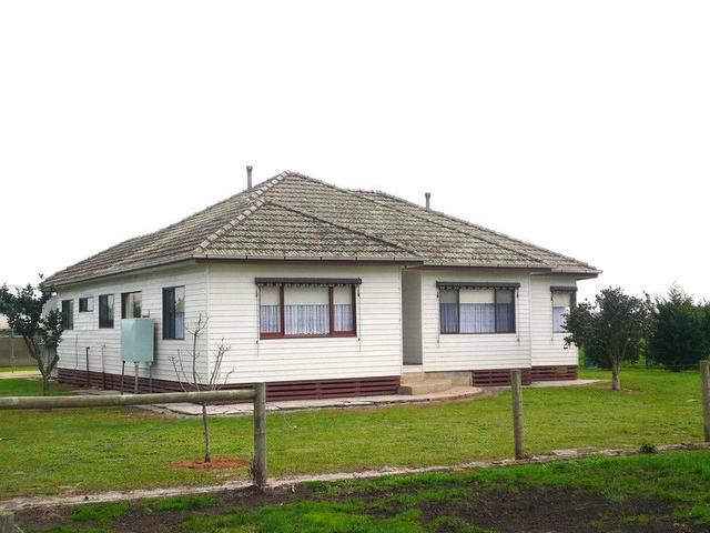 195 Eight Mile Road, VIC 3812