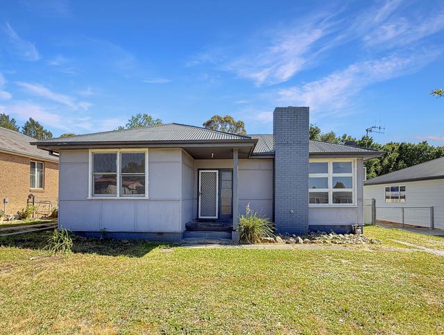 27 Wyatt St, NSW 2580