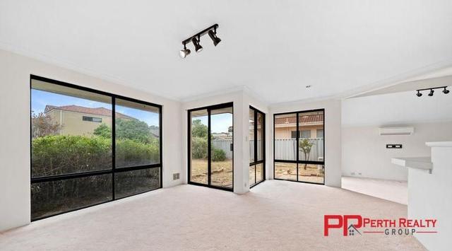 13 Old Lake Grove, WA 6107