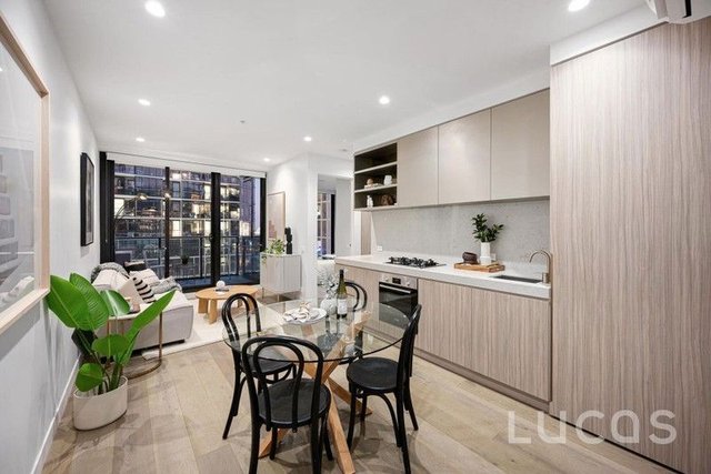 710/320 Plummer Street, VIC 3207