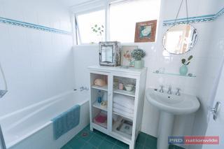 Bathroom (2016-07-21)