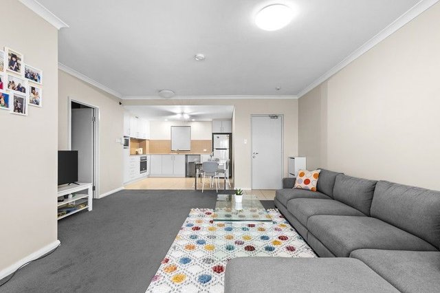 31/18 Wellington Street, WA 6004