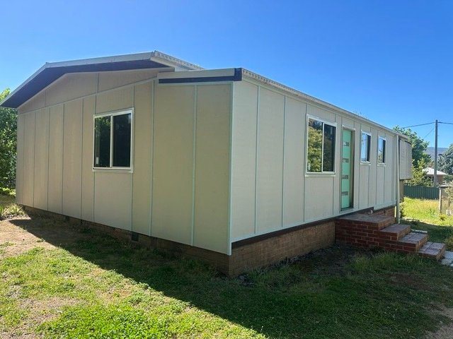 12 Chisholm Street, NSW 2642