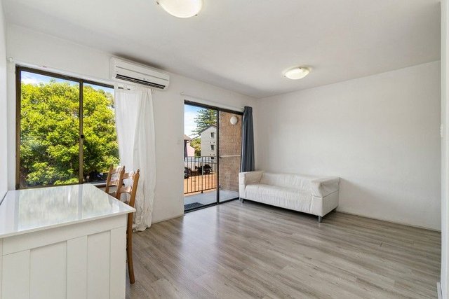 15/3 Lyall Street, WA 6151