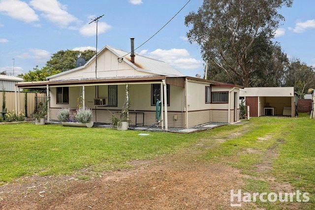 4 George Beacham Way, WA 6208