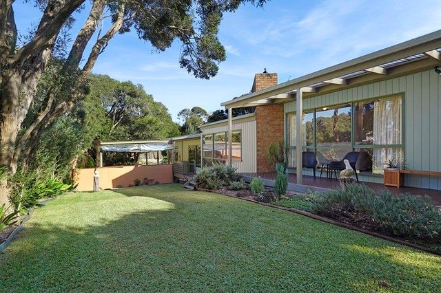 25 Johnson Ave, VIC 3941