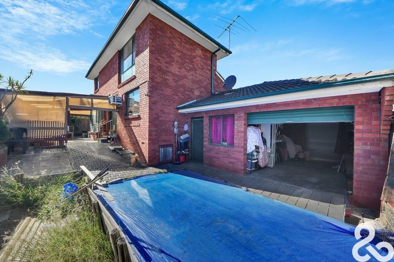 https://images.allhomes.com.au/property/photo/0d6756d510bbcfe56fe6bb32d5ff8988_hd.jpg