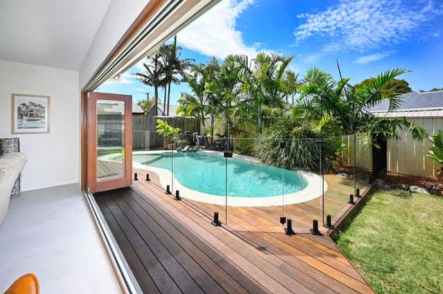 2/5 Camelia Street, QLD 4575
