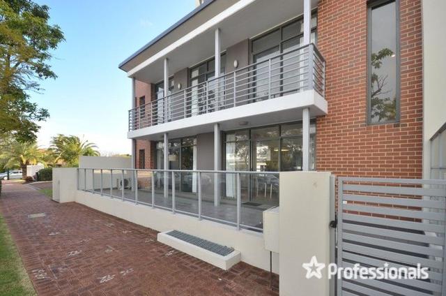 4/8 Hordern Street, WA 6100