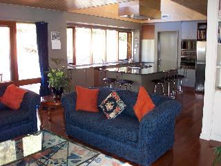 Family room (2003-05-28)