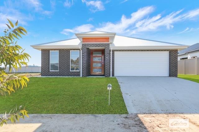 9 Birchall Crescent, VIC 3691