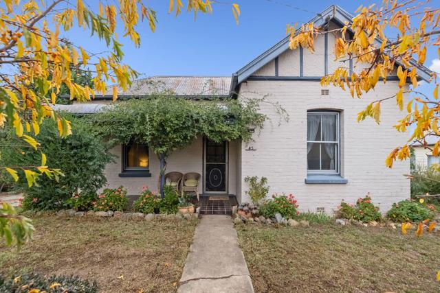 5 Plunkett Street, NSW 2582