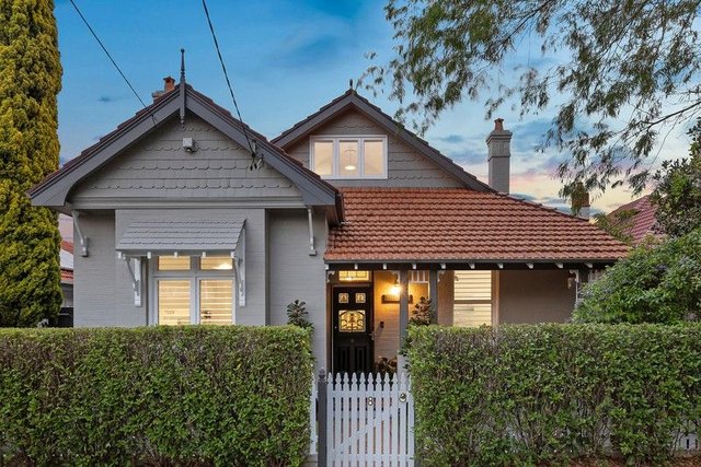 8 Rhodes Avenue, NSW 2065