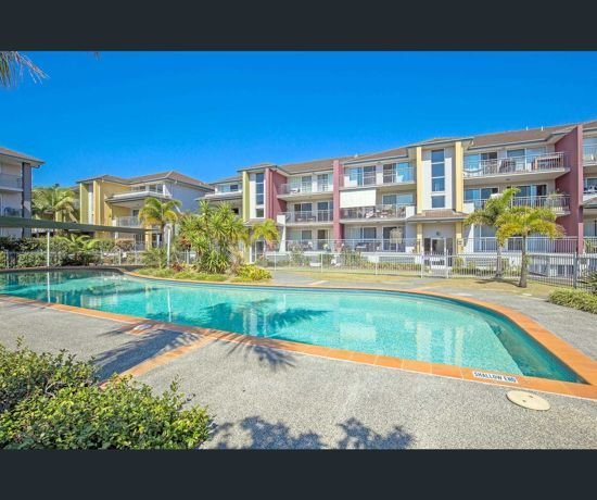 33 Clark St, QLD 4216