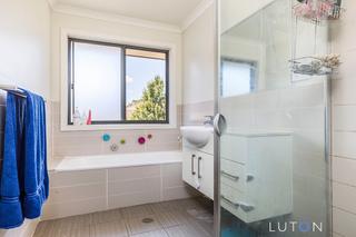 Main bathroom (2020-03-17)