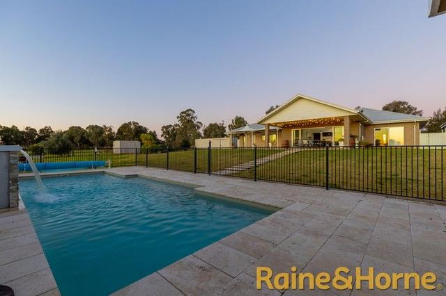 36 Torryburn Way, NSW 2830