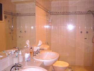 Ensuite (2005-11-18)