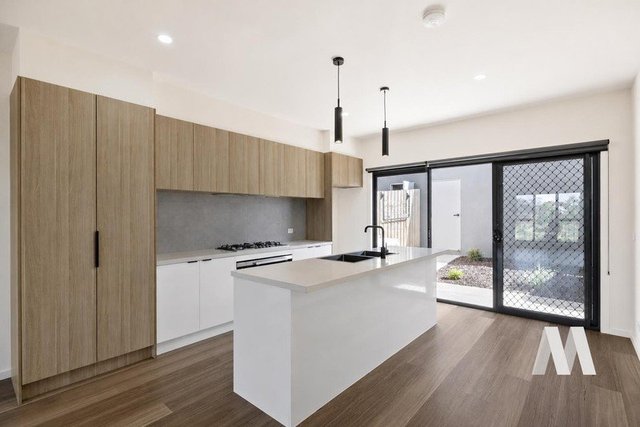 10 Charleston Road, VIC 3336