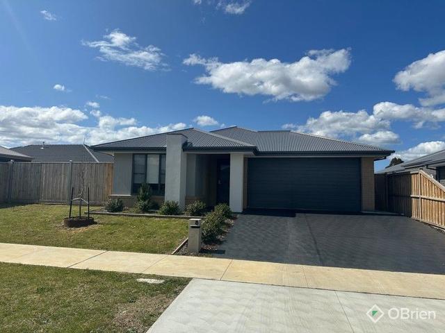 8 Rainbow Road, VIC 3875