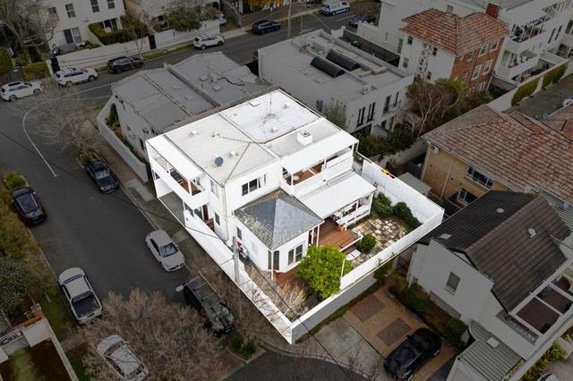 1/3 Ormsby Grove, VIC 3142
