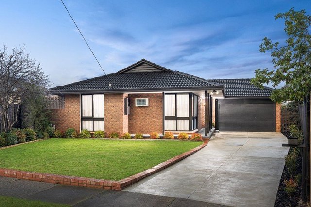 2 Embank Court, VIC 3021