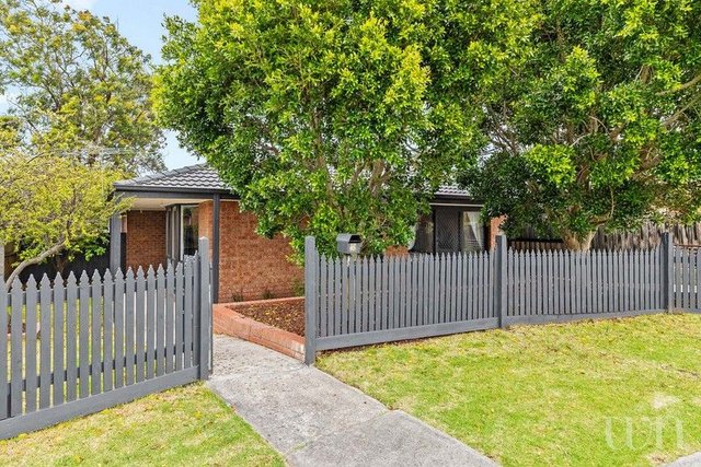 10 Woodside Close, VIC 3912