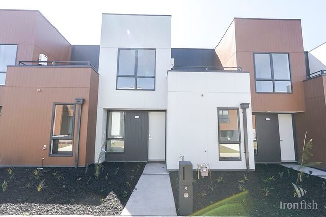 9 Dayspring Path, VIC 3750