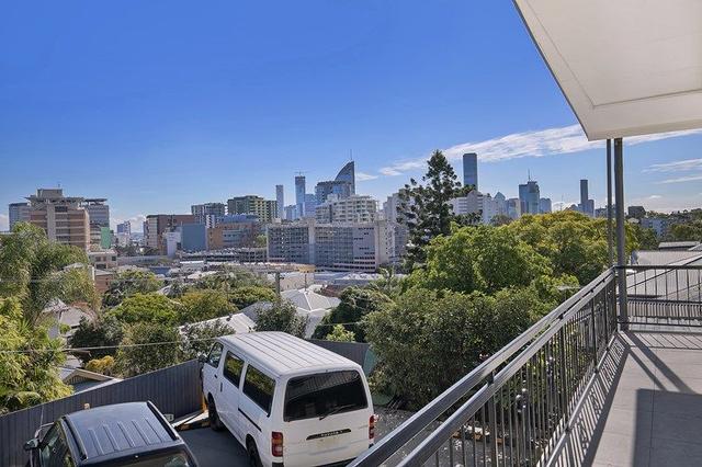 2/67 Hawthorne Street, QLD 4102