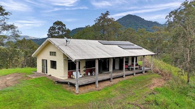 Seninis Road, QLD 4756