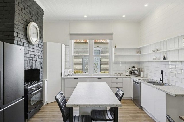 26 Robinson Street, VIC 3260