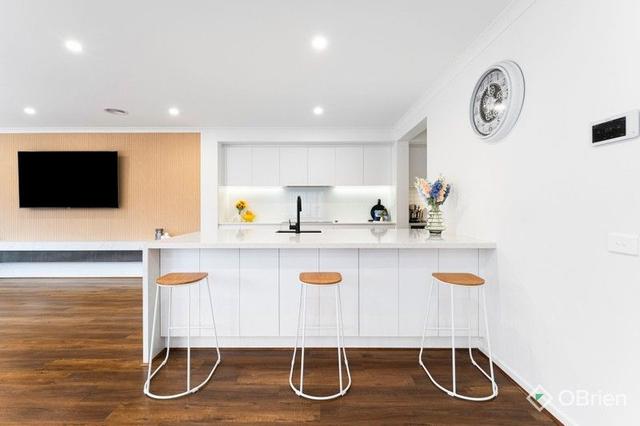 6 Juliet Way, VIC 3806
