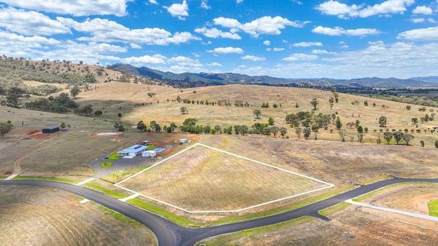 16 Premiers Street, NSW 2340