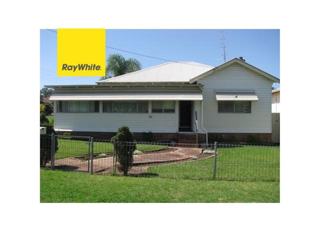35 Oswald Street, NSW 2360