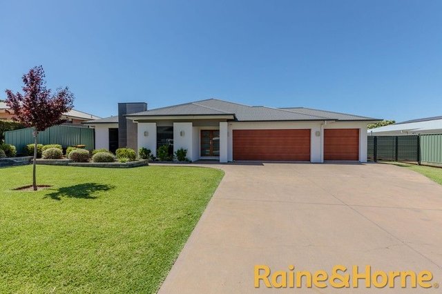 77 Lakeside Circuit, NSW 2830