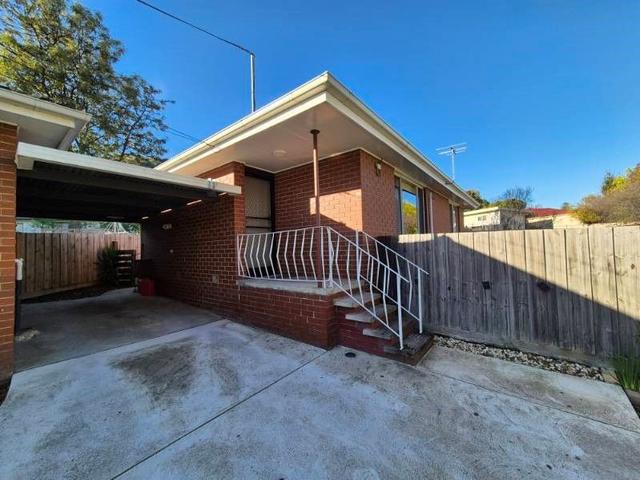 2/7 Hedge End Road, VIC 3132
