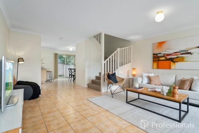 11/14 Pine Road, NSW 2170
