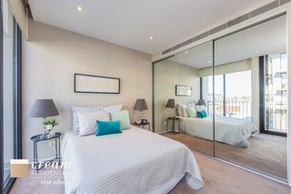 Standard Photo