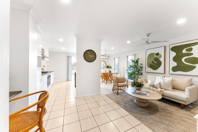 4/5 Bailer Street, QLD 4209