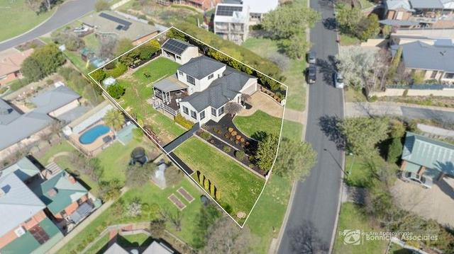 1 Caernarvon Court, VIC 3690