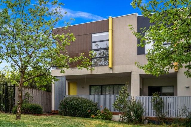 8/11 Troward Harvey Way, VIC 3064