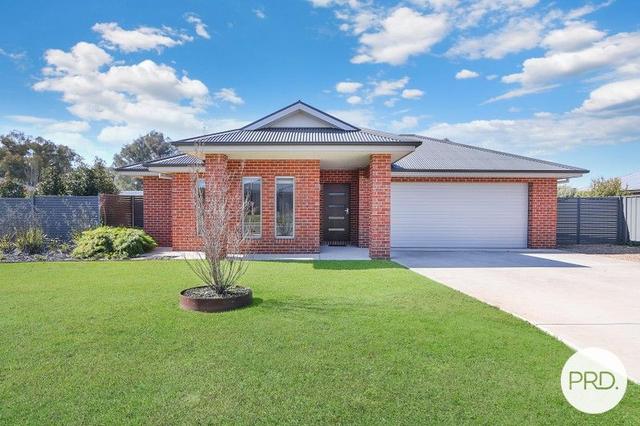 77 Litchfield Drive, NSW 2640