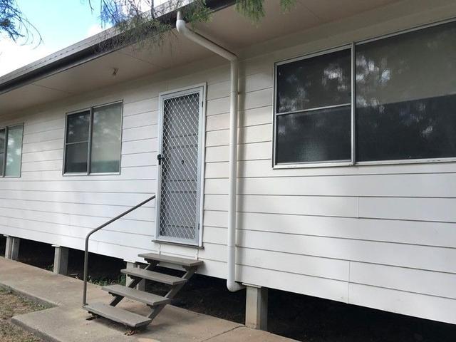 2/13 Arthur Street, QLD 4405